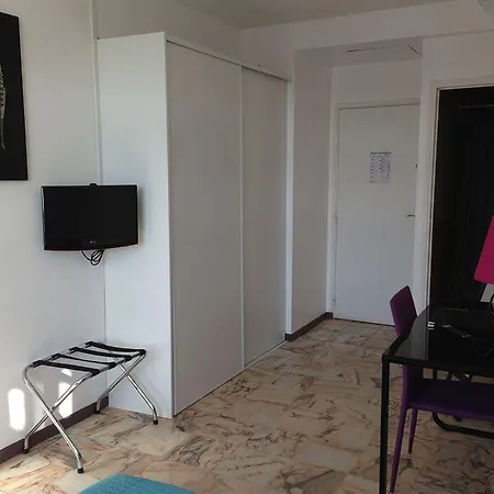 Le Relais Du Hotel 3*